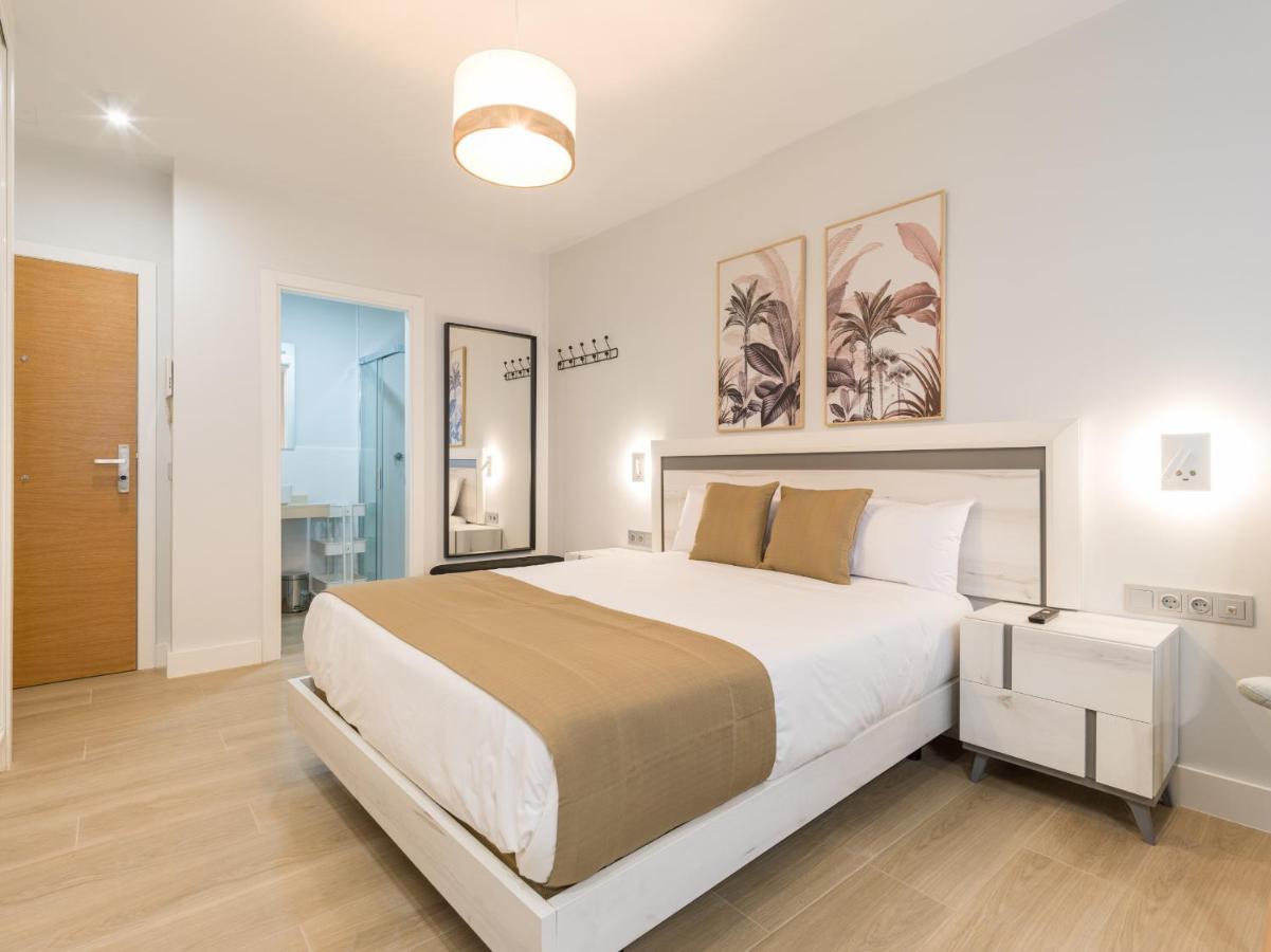 Urban Square 1b3 By Canaraiasgetaway *